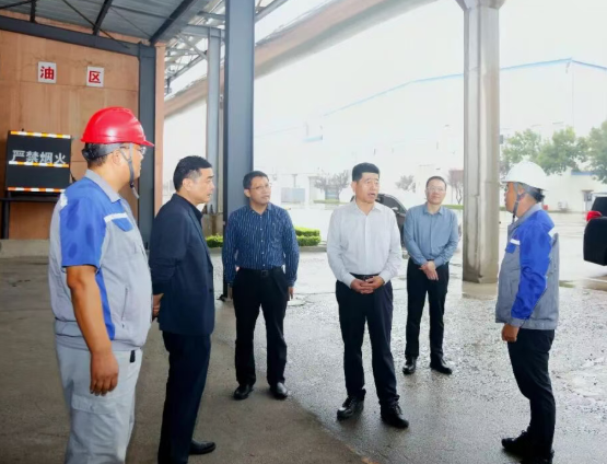 集團領(lǐng)導慰問一線員工